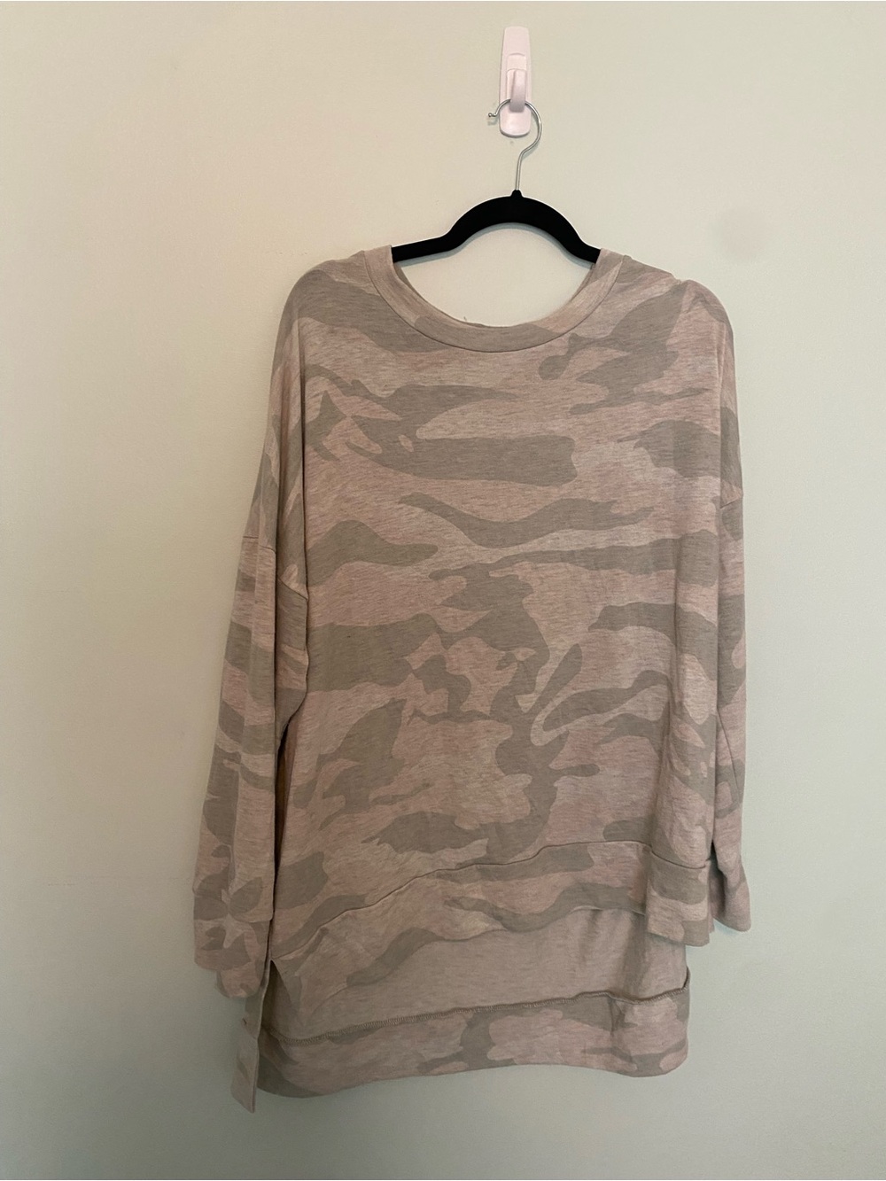 ODDY Beige and Light Gray Camo-Print Women's Sweater